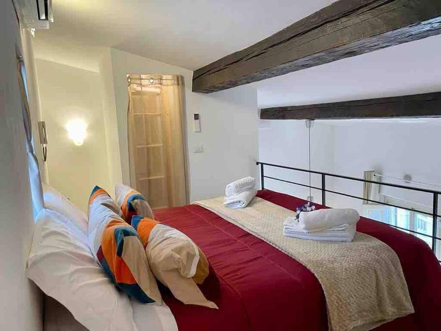 Апартаменты Novella'S Loft Near Santa Maria Novella Station Флоренция Экстерьер фото